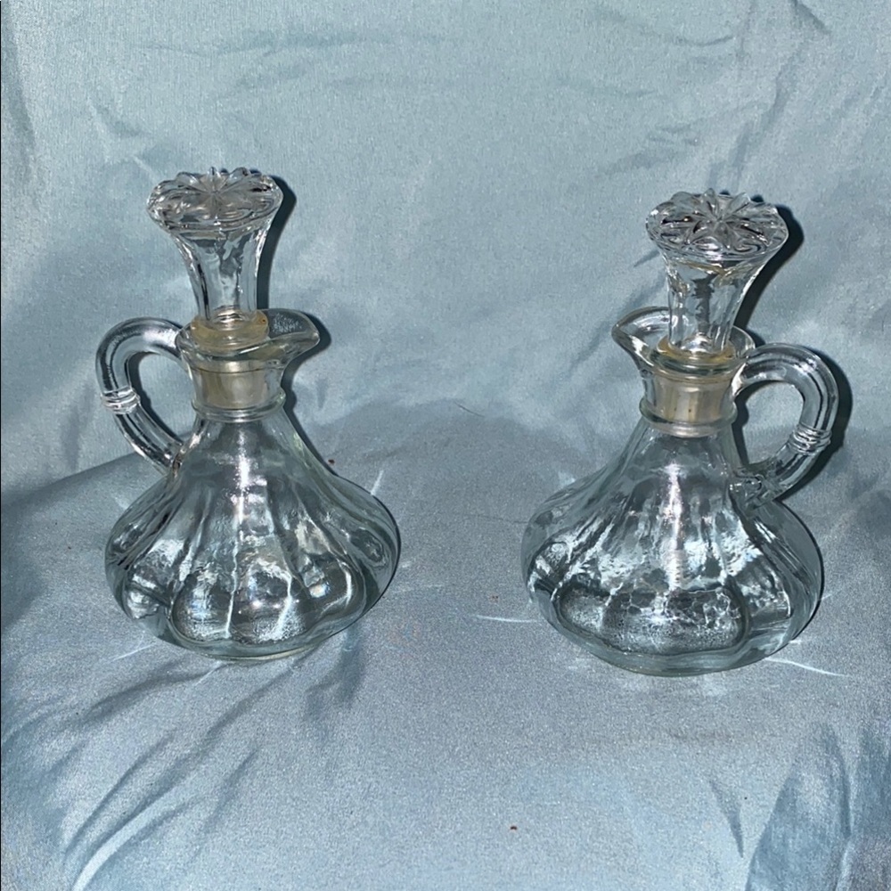 BX48 Vintage Elegant Glass Decanters with Floral Stoppers